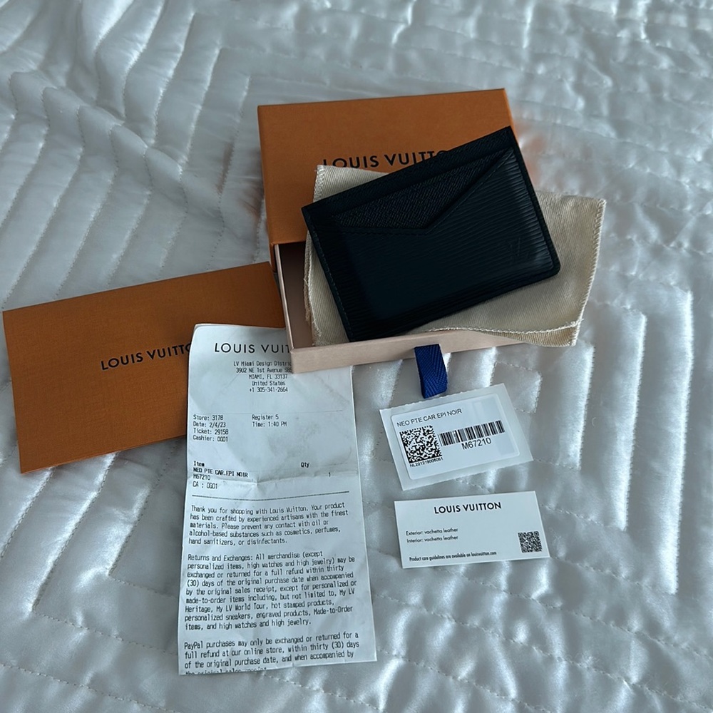 Louis Vuitton Neo Porte Cartes Card Holder Black Epi Leather